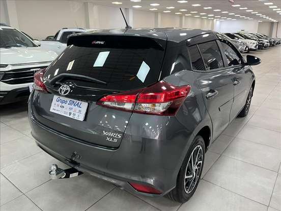TOYOTA-YARIS-2023