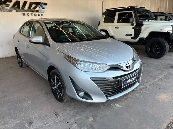 TOYOTA-YARIS-2018