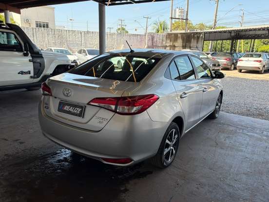 TOYOTA-YARIS-2018