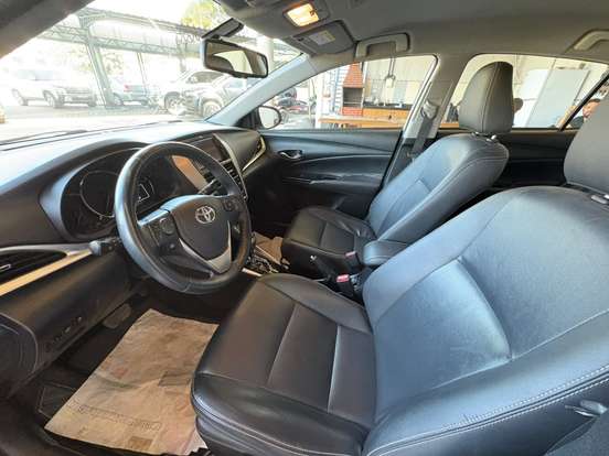 TOYOTA-YARIS-2018