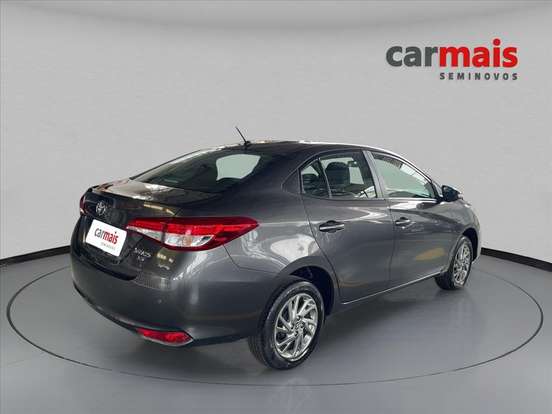 TOYOTA-YARIS-2024