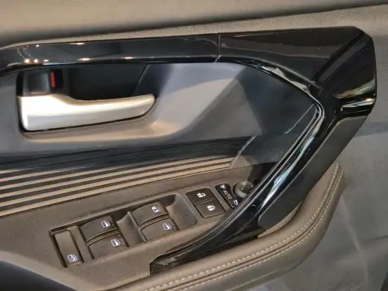 TOYOTA-YARIS CROSS-2026