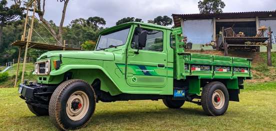 TOYOTA-BANDEIRANTE-4.0 OJ50LV-B 4X4 CHASSI LONGO DIESEL 2P MANUAL TOYOTA-BANDEIRANTE-1988