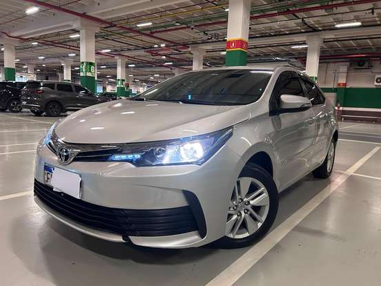 TOYOTA-COROLLA-2018