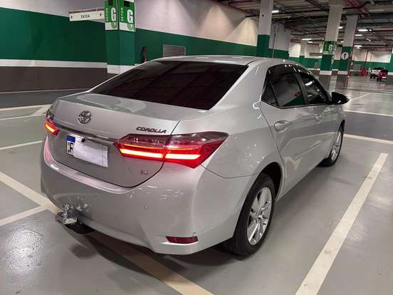 TOYOTA-COROLLA-2018