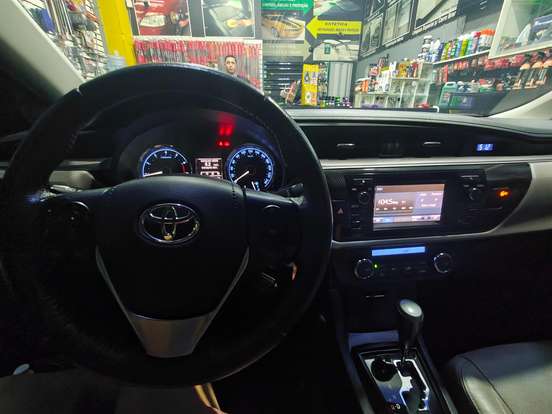 TOYOTA-COROLLA-2017
