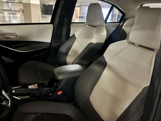 TOYOTA-COROLLA-2023