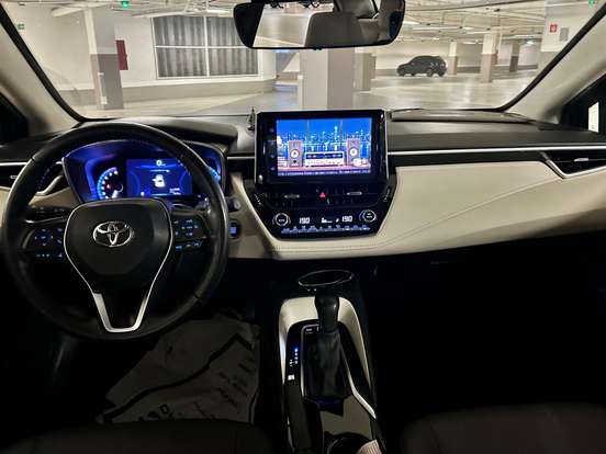 TOYOTA-COROLLA-2023