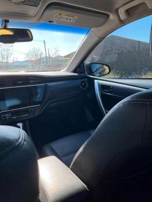 TOYOTA-COROLLA-2017