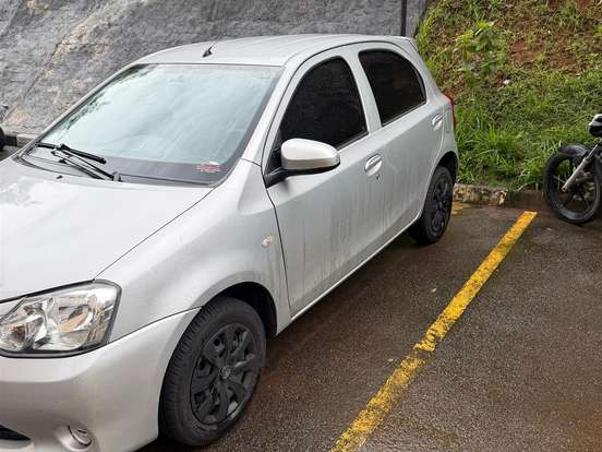 TOYOTA-ETIOS-1.3 X 16V FLEX 4P MANUAL TOYOTA-ETIOS-2014