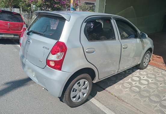 TOYOTA-ETIOS-2014