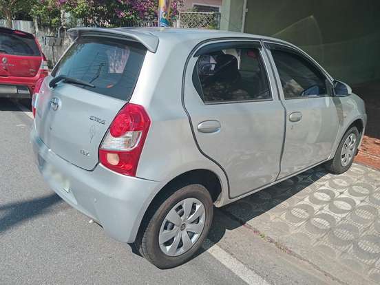TOYOTA-ETIOS-1.3 X 16V FLEX 4P MANUAL TOYOTA-ETIOS-2014