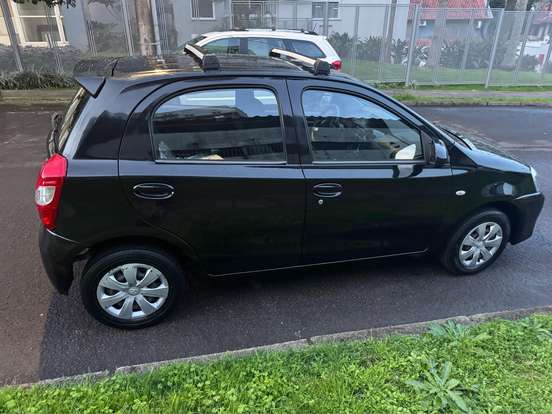 TOYOTA-ETIOS-1.5 XS 16V FLEX 4P MANUAL TOYOTA-ETIOS-2014