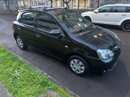 TOYOTA-ETIOS-1.5 XS 16V FLEX 4P MANUAL TOYOTA-ETIOS-2014