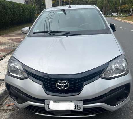 TOYOTA-ETIOS-2018