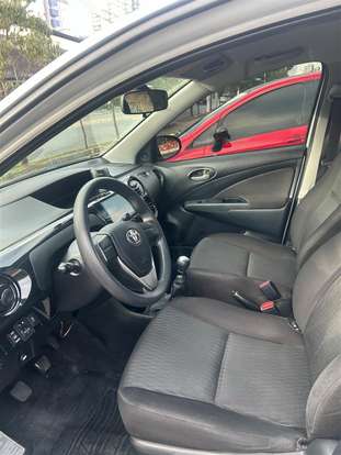 TOYOTA-ETIOS-2018
