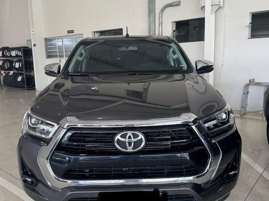 TOYOTA-HILUX-2.8 D-4D TURBO DIESEL CD SRV 4X4 AUTOMÁTICO TOYOTA-HILUX-2026