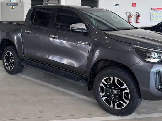 TOYOTA-HILUX-2.8 D-4D TURBO DIESEL CD SRV 4X4 AUTOMÁTICO TOYOTA-HILUX-2026