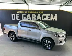 TOYOTA HILUX 2.8 SRX 4X4 CD 16V DIESEL 4P AUTOMÁTICO TOYOTA HILUX 2.8 SRX 4X4 CD 16V DIESEL 4P AUTOMÁTICO