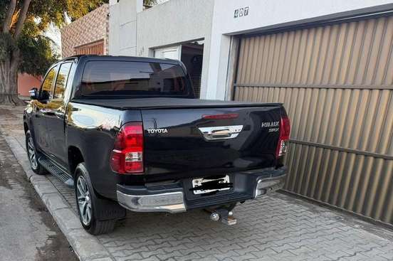 TOYOTA-HILUX-2016