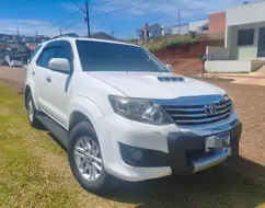 TOYOTA HILUX SW4 3.0 SRV 4X4 7 LUGARES 16V TURBO INTERCOOLER DIESEL 4P AUTOMÁTICO TOYOTA HILUX SW4 3.0 SRV 4X4 7 LUGARES 16V TURBO INTERCOOLER DIESEL 4P AUTOMÁTICO