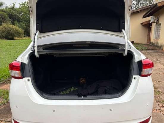 TOYOTA-YARIS-1.5 16V FLEX SEDAN XLS MULTIDRIVE TOYOTA-YARIS-2019