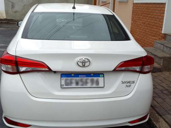 TOYOTA-YARIS-2022