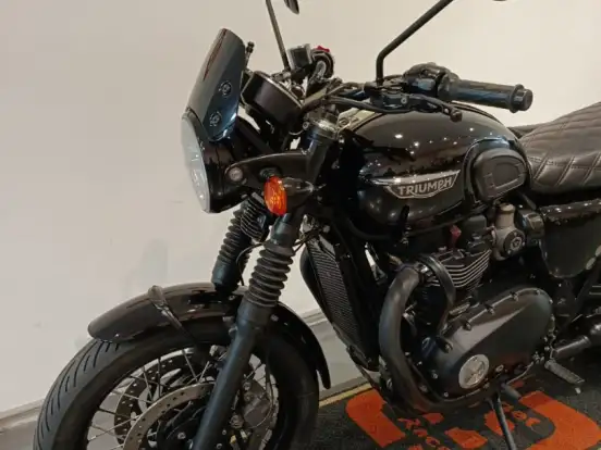 TRIUMPH-BONNEVILLE T120 BLACK 1200 TRIUMPH-BONNEVILLE T120 BLACK 1200-2017