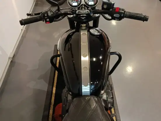TRIUMPH-BONNEVILLE T120 BLACK 1200 TRIUMPH-BONNEVILLE T120 BLACK 1200-2017