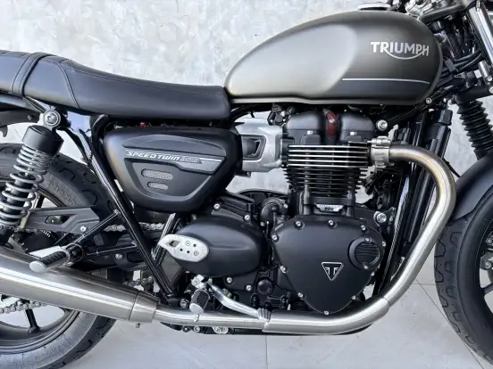 TRIUMPH-SPEED TWIN 900-2023