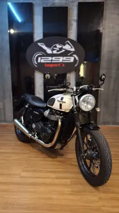 TRIUMPH STREET TWIN 