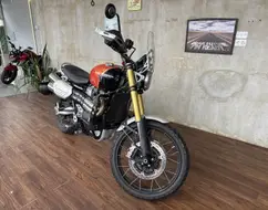 TRIUMPH BONNEVILLE SCRAMBLER 1200 XE TRIUMPH BONNEVILLE SCRAMBLER 1200 XE