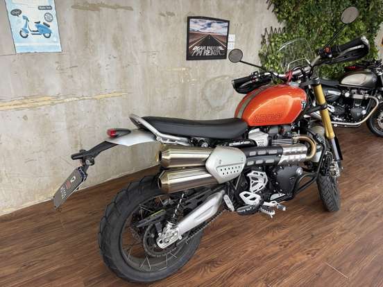 TRIUMPH-BONNEVILLE SCRAMBLER 1200 XE-2024