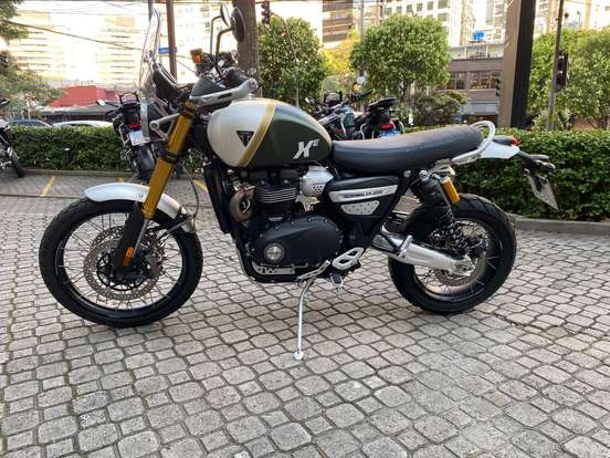 TRIUMPH-BONNEVILLE SCRAMBLER 1200 XE-2025