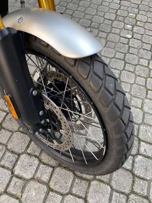 TRIUMPH-BONNEVILLE SCRAMBLER 1200 XE-2025