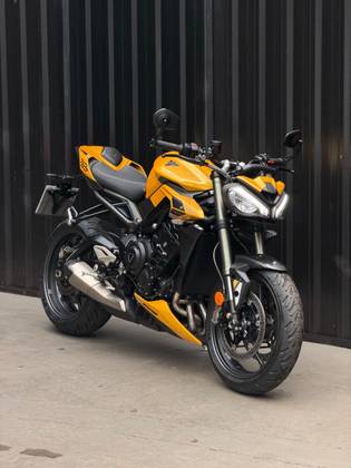 TRIUMPH STREET TRIPLE RS ABS 