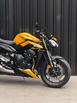 TRIUMPH-STREET TRIPLE RS ABS-2024