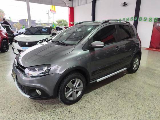 VOLKSWAGEN CROSSFOX 1.6 MI FLEX 8V 4P MANUAL