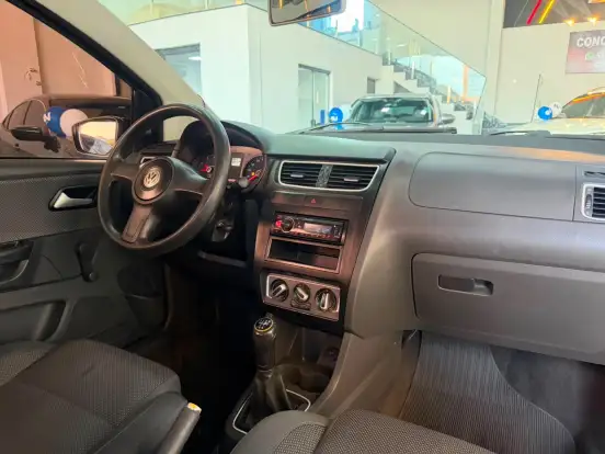 VOLKSWAGEN-FOX-2010