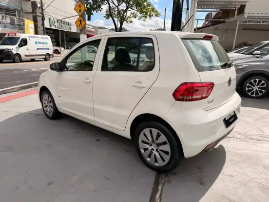 VOLKSWAGEN-FOX-1.0 MI TRENDLINE 8V FLEX 4P MANUAL VOLKSWAGEN-FOX-2014