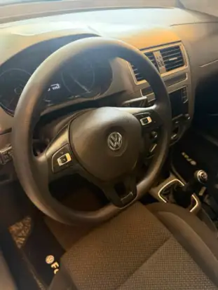 VOLKSWAGEN-FOX-2021
