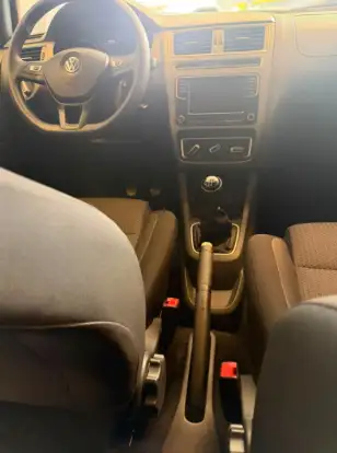 VOLKSWAGEN-FOX-2021