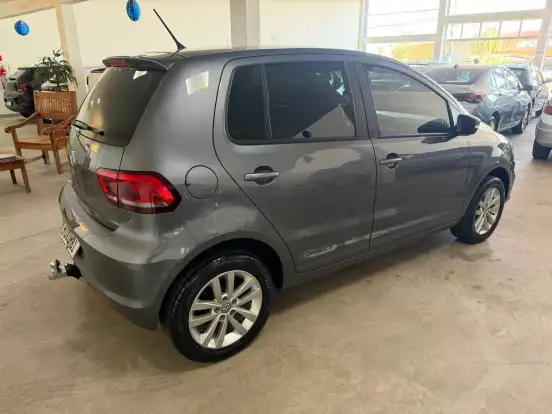 VOLKSWAGEN-FOX-2021