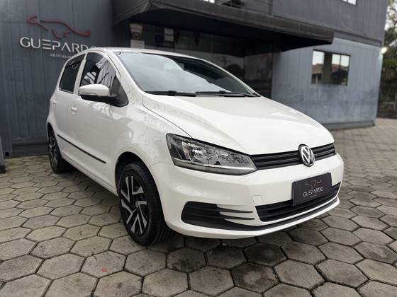 VOLKSWAGEN FOX 1.0 MI TRENDLINE 8V FLEX 4P MANUAL