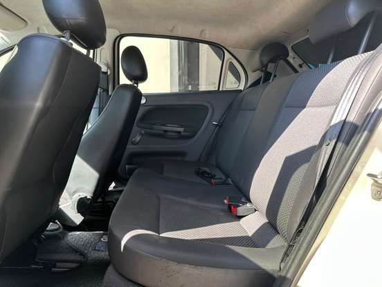 VOLKSWAGEN-GOL-1.0 MI TRENDLINE 8V FLEX 4P MANUAL VOLKSWAGEN-GOL-2015