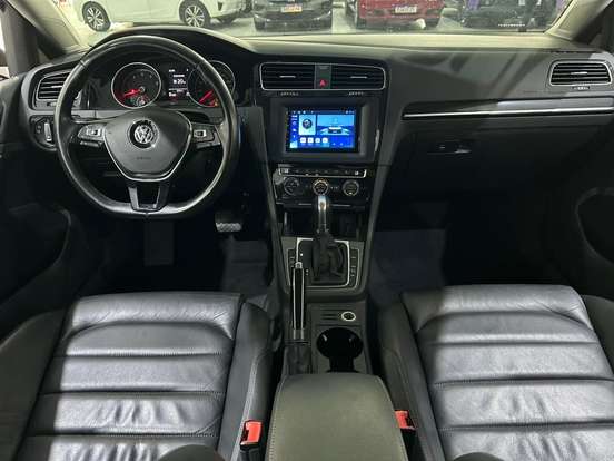 VOLKSWAGEN-GOLF-2015