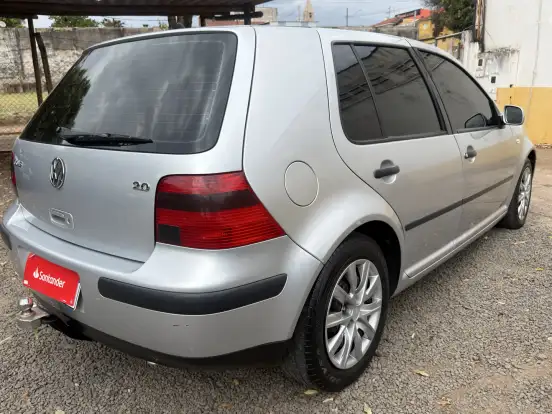 VOLKSWAGEN-GOLF-2001