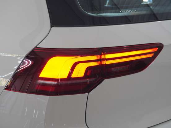 VOLKSWAGEN-GOLF-2026