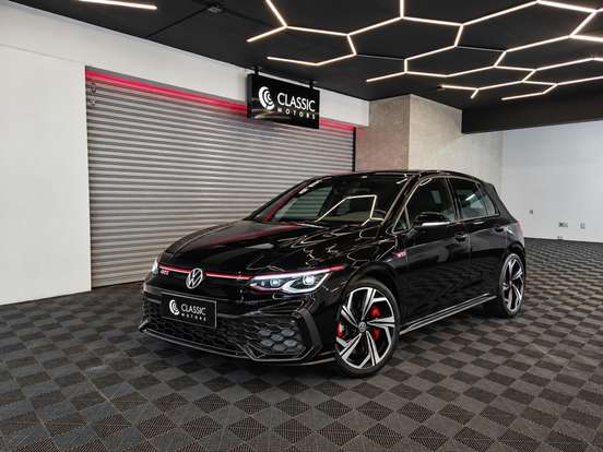 VOLKSWAGEN-GOLF-2026