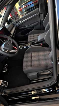 VOLKSWAGEN-GOLF-2026